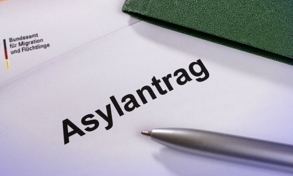 What Benefits and Rights Do Asylum Seekers Get in Germany?